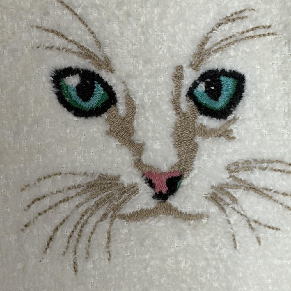 White Kitty Cat Towel/Hand Towel/R A Briggs Set 4 pieces Bath Embroidered